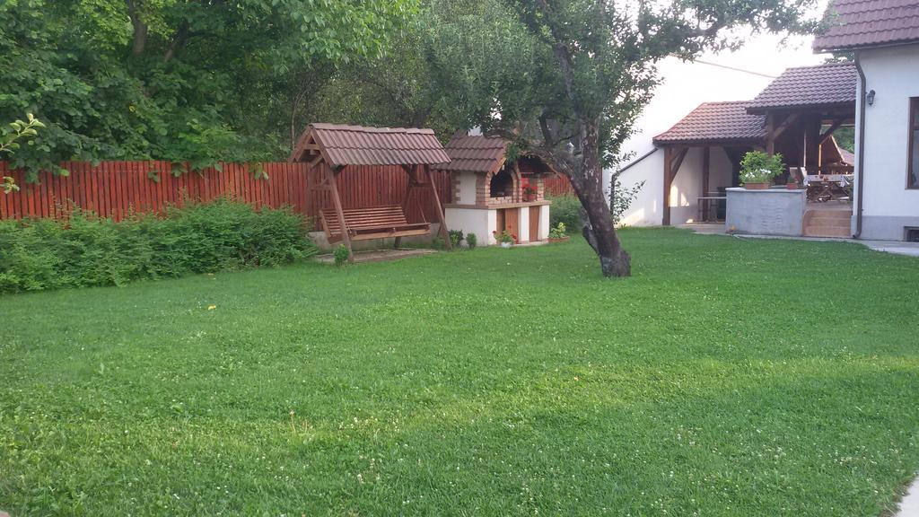 Casa Dancs Hotell Covasna Eksteriør bilde